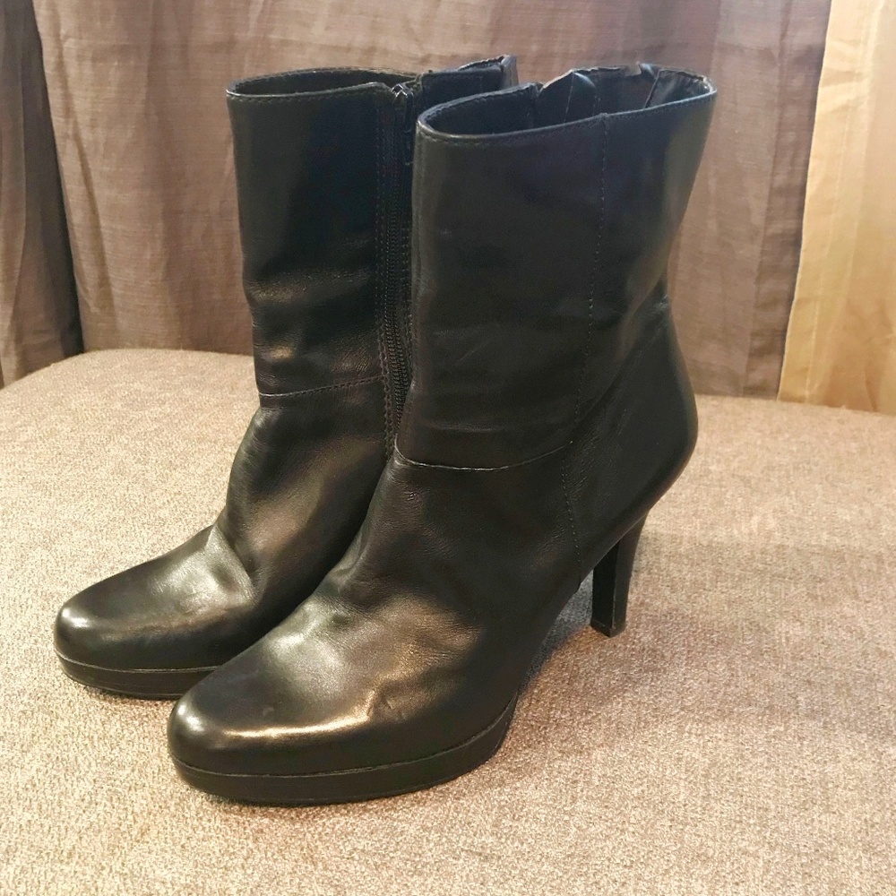 Bandolino Heeled Bootie